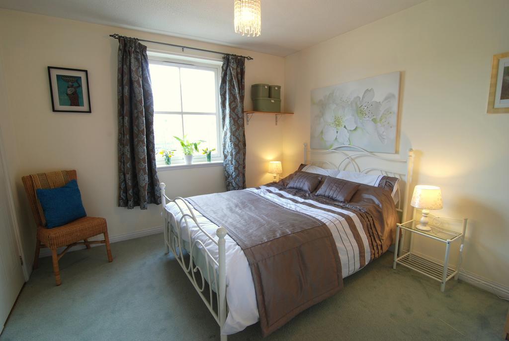 Huntingdon Place Edinburgh Room photo