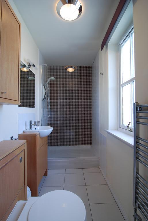 Huntingdon Place Edinburgh Room photo
